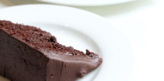 La torta al cioccolato più buona del mondo