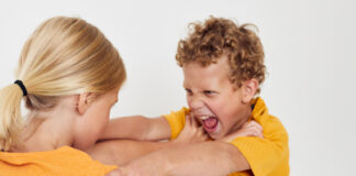 Conflitti tra bambini: imparare a litigare
