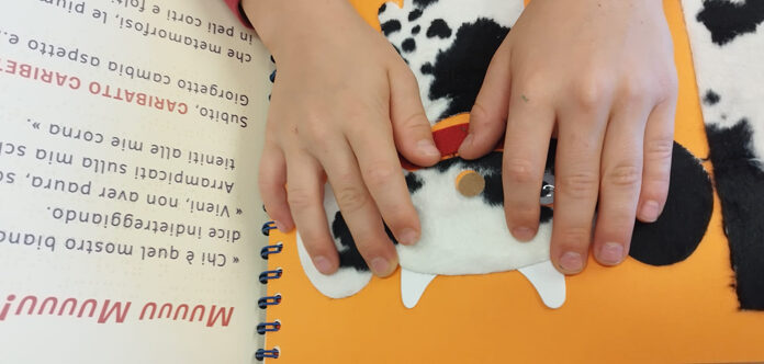 Letture ad alta voce, letture “mammalingua”, letture… al buio?