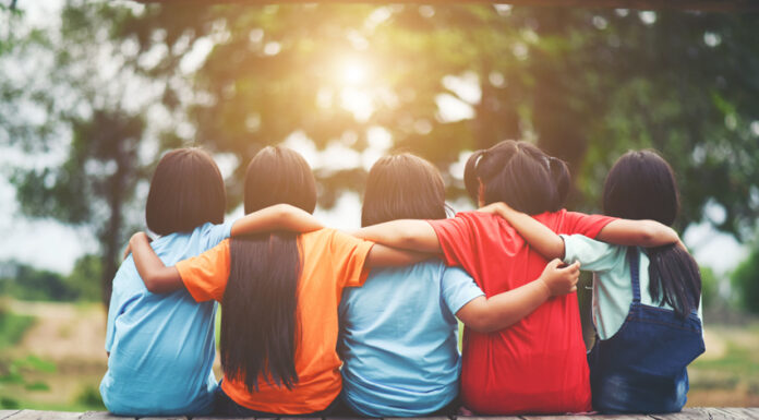 Un filo rosso di amicizia al plesso “Masaccio”