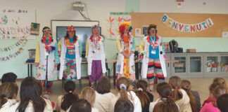 La scuola primaria Azzoni ha il naso rosso