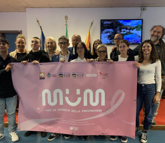 La “Graphic Crew” crea il logo “MUM”