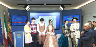 Due abiti ispirati al 700 veneziano