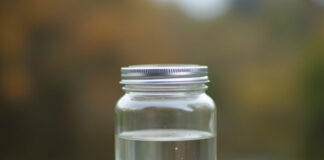 Un barattolo d’acqua salata